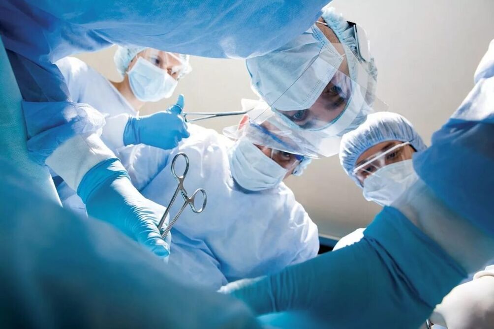 Surgery is performed in case of complicated thoracic osteochondrosis